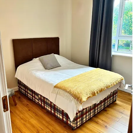 3 Bed Apt By Galway Racecourse Apartment *